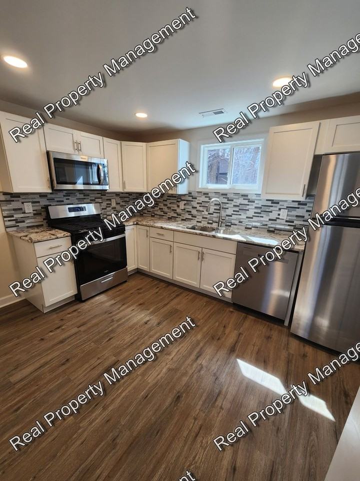 2830 Grand Blvd - Photo 4 of 9