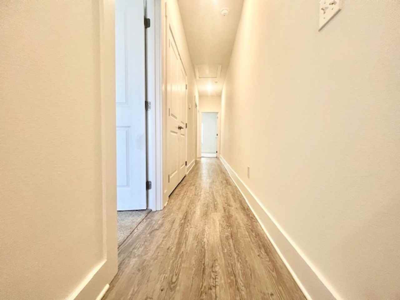 107 Date Palm Ln - Photo 7 of 22