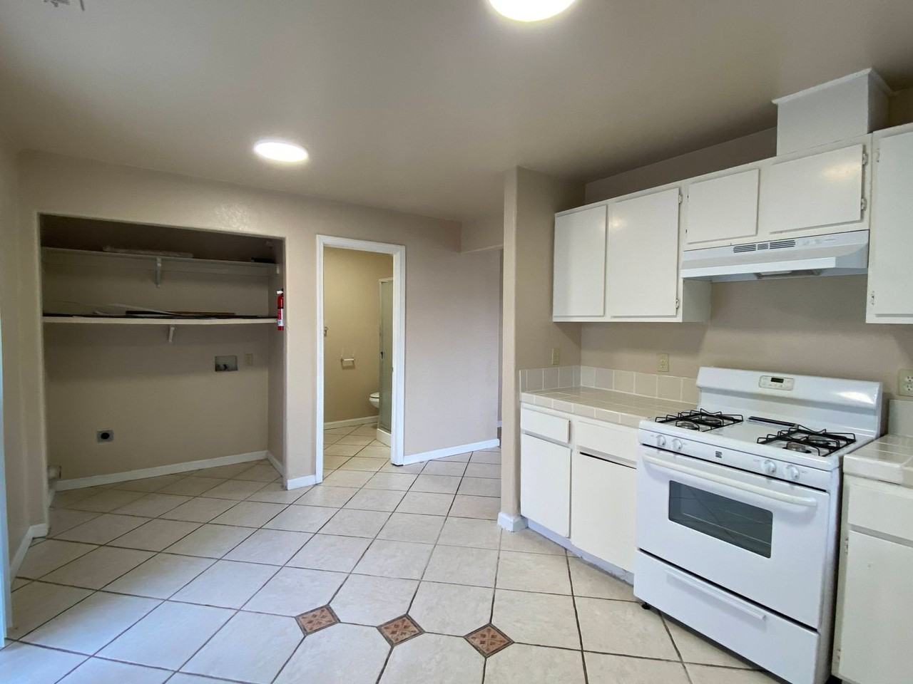 8626 Acapulco Way - Photo 7 of 24
