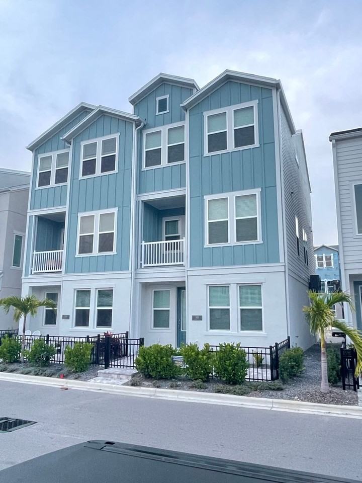 2413 Ezzell Ct - Photo 2 of 44