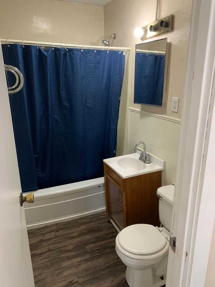 1709 S Warren St - Photo 4 of 6