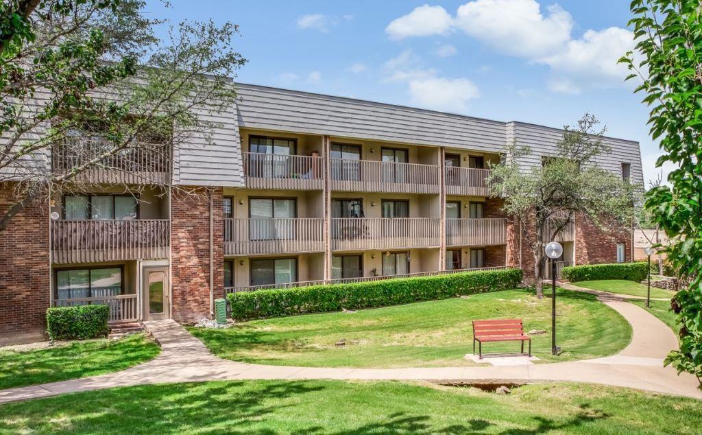 The Vineyards Apartments - Photo 2 of 16