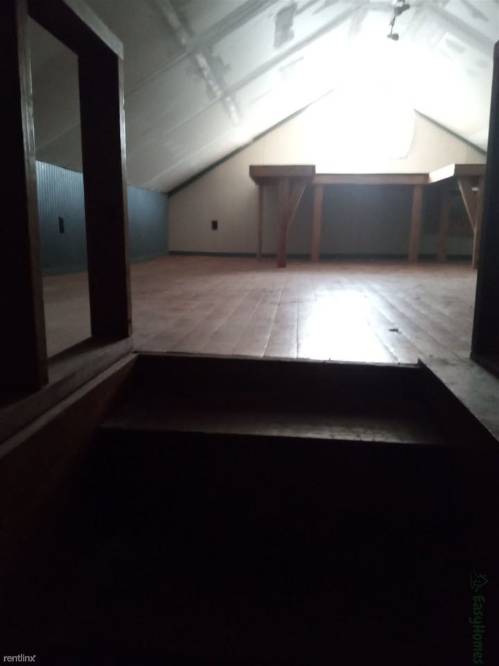 2076 May St - Photo 2 of 10