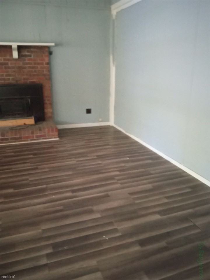 2076 May St - Photo 3 of 10