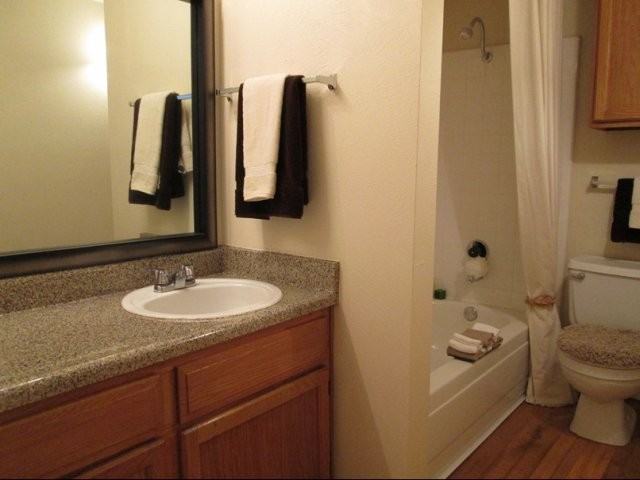 Lincoln Crossing - Photo 2 of 15