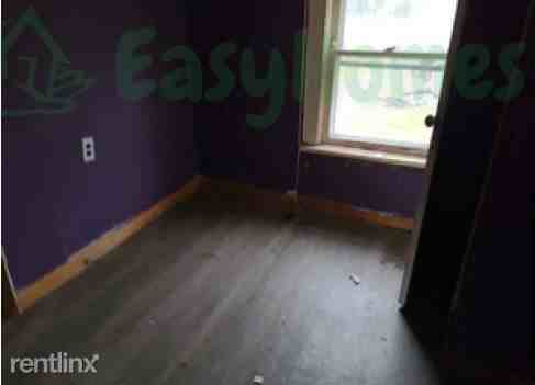 410 W Main St - Photo 3 of 12