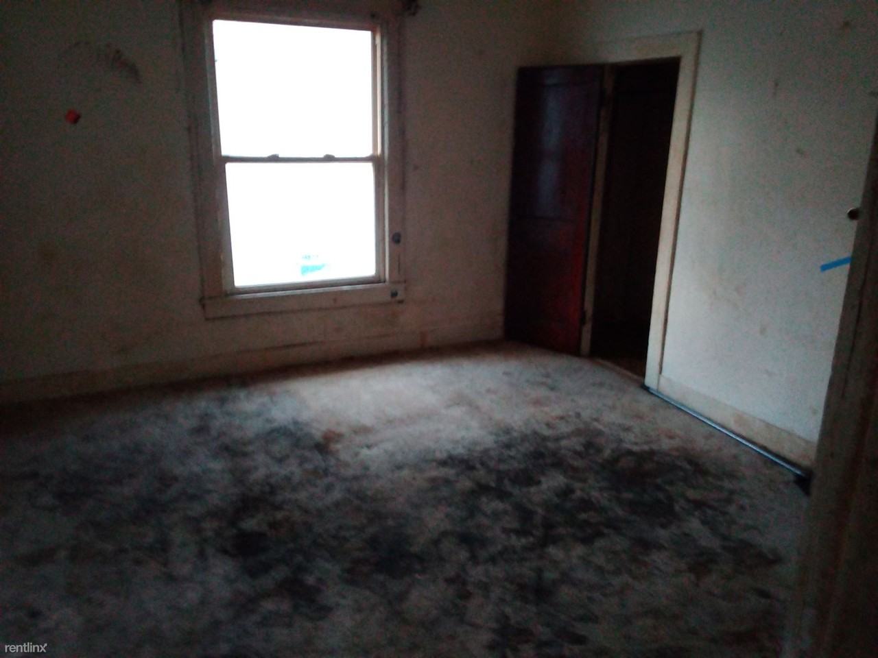 205 E Saint Louis St - Photo 3 of 10