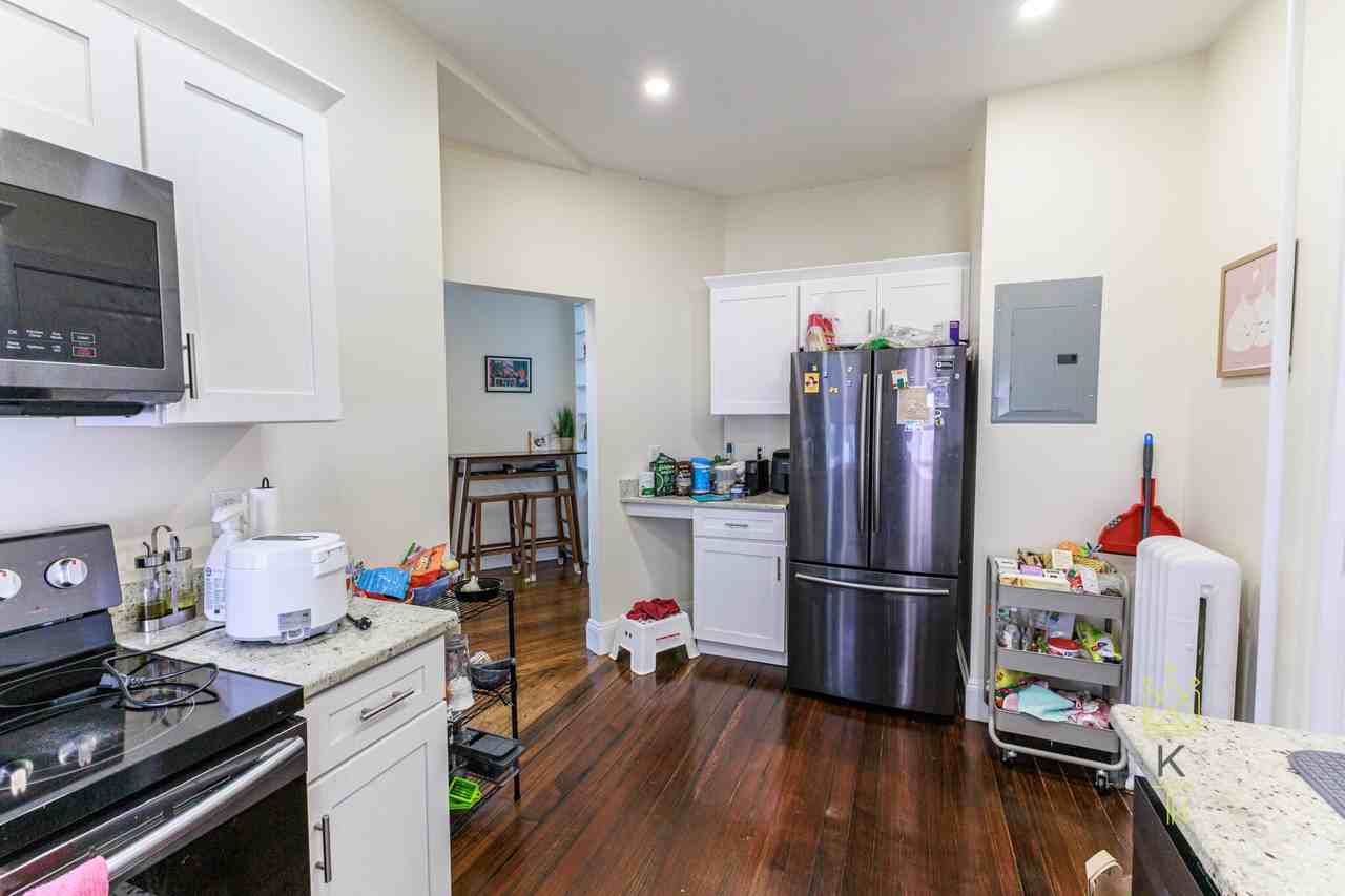 1955 Commonwealth Ave #3 - Photo 3 of 15