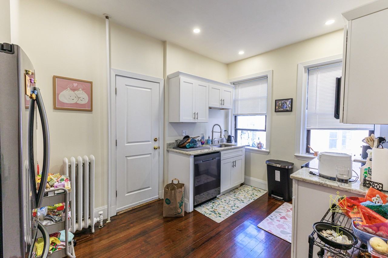 1955 Commonwealth Ave #3 - Photo 2 of 15