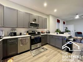 featured image of 1725 N Honore St #1R