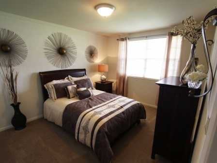 Ridgecrest Park Apartments - Photo 3 of 17