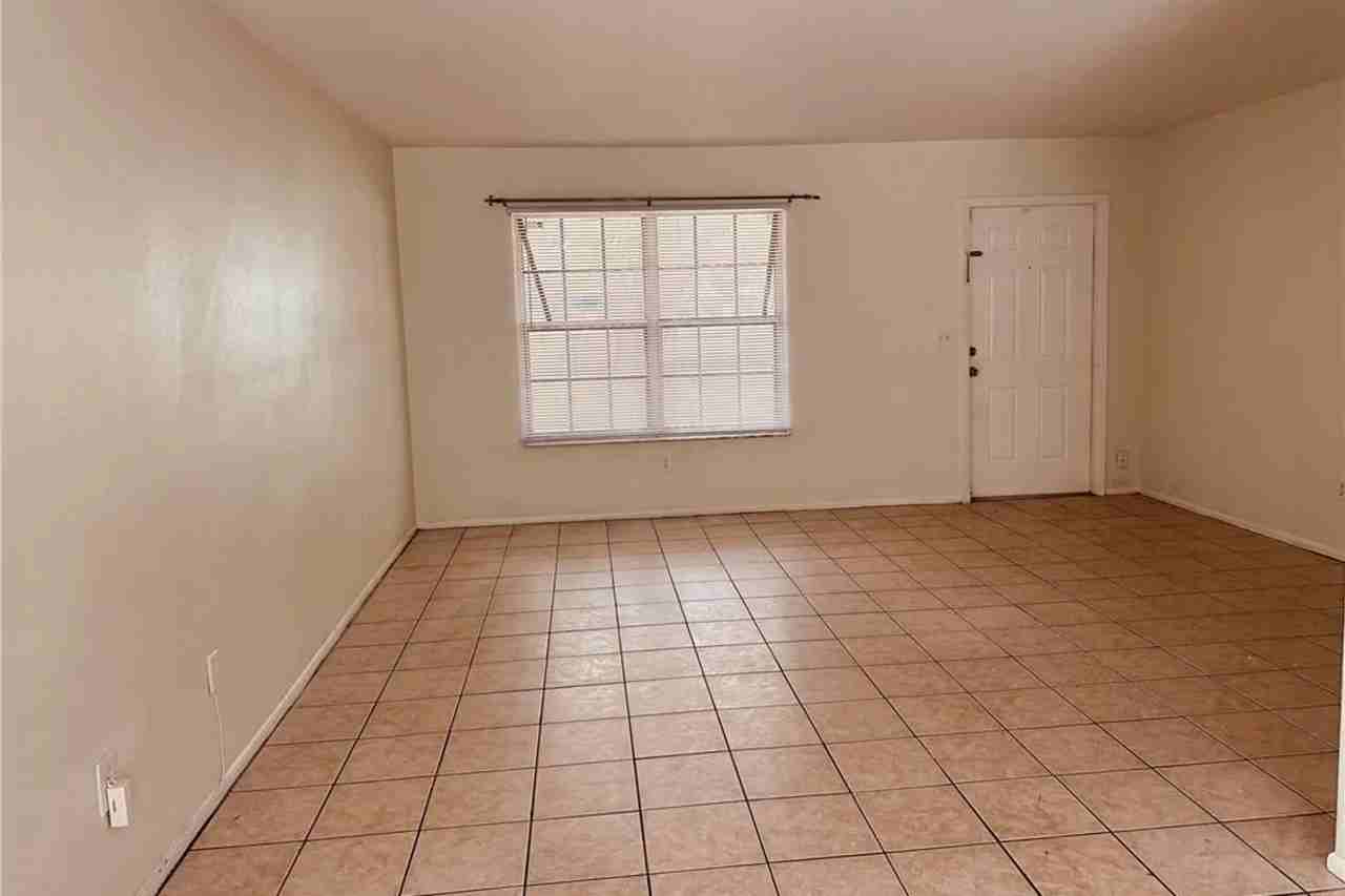 2445 6th Rd Sw - Photo 3 of 11