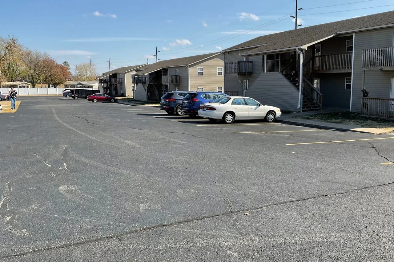 4563 E Zora St Apt F