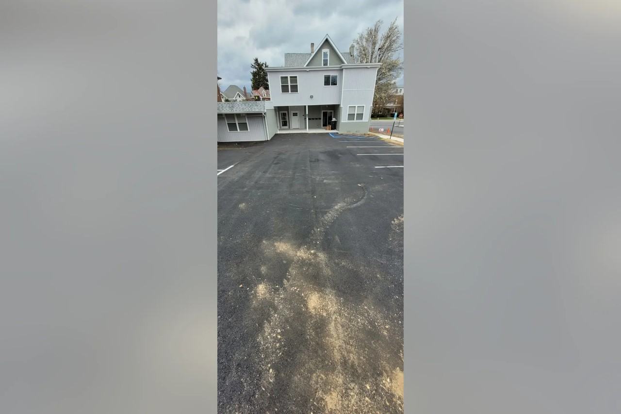 801 W Broad St - 2 2 - Photo 2 of 9