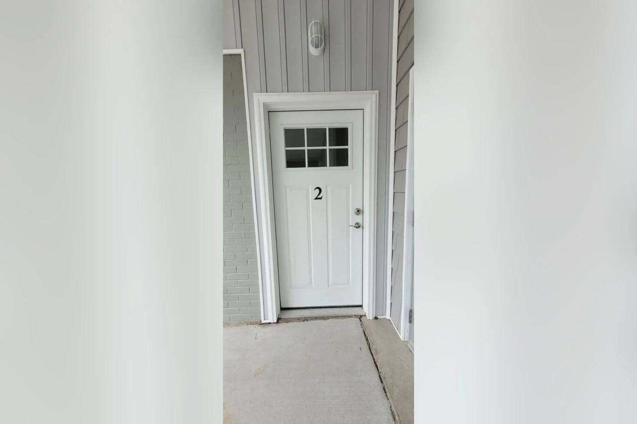 801 W Broad St - 2 2 - Photo 3 of 9