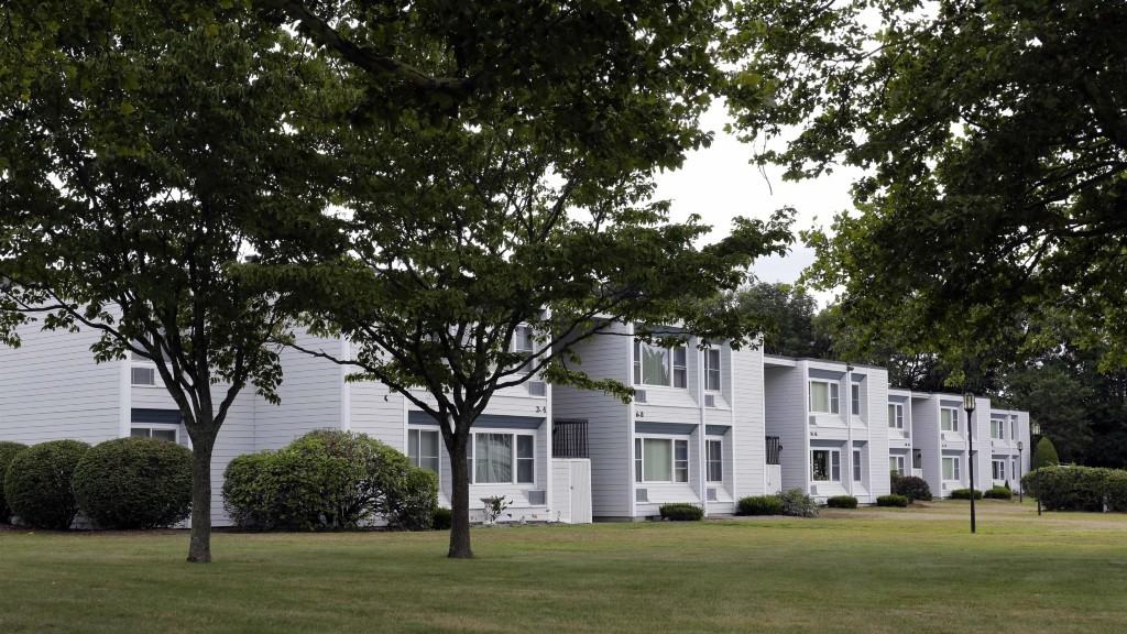 Taunton Gardens - Photo 2 of 11