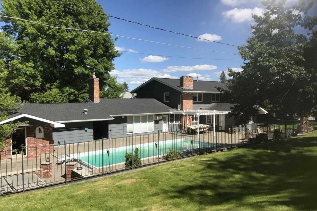 10521 N Kensington Ct - Photo 2 of 19
