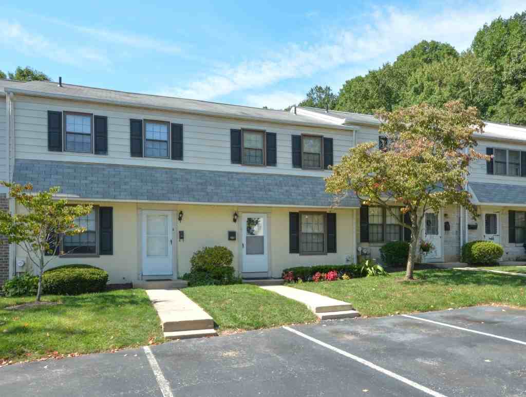 Norwood House Apartments - Photo 3 of 34