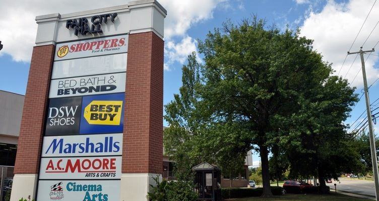 Margate Manor - Photo 2 of 10