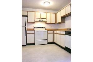 Eastowne Village Apartments - Photo 3 of 9