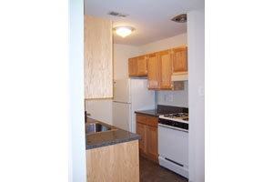 Kings Row Apartments - Photo 3 of 10