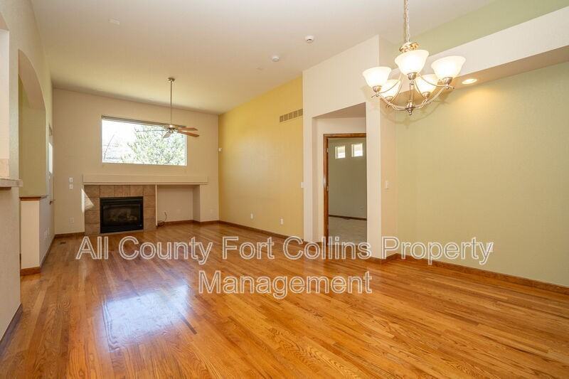 5363 Northern Lights Dr - Photo 3 of 22