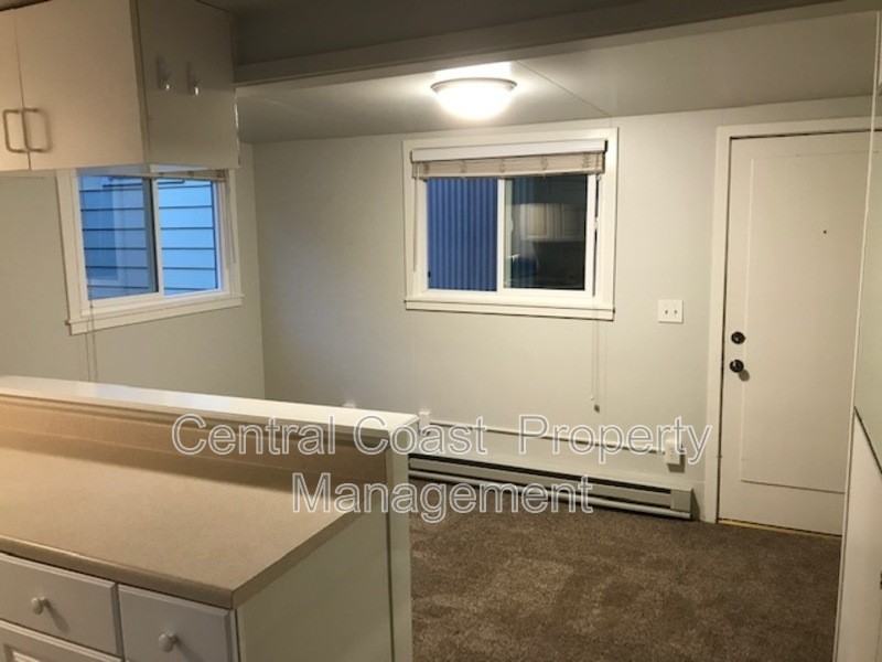 184 Pacific Ave - Photo 3 of 21