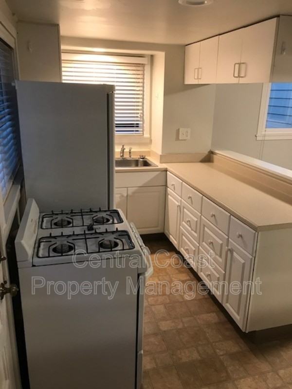 184 Pacific Ave - Photo 5 of 21