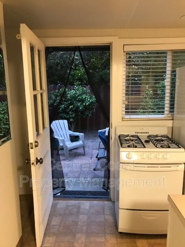 184 Pacific Ave - Photo 7 of 21