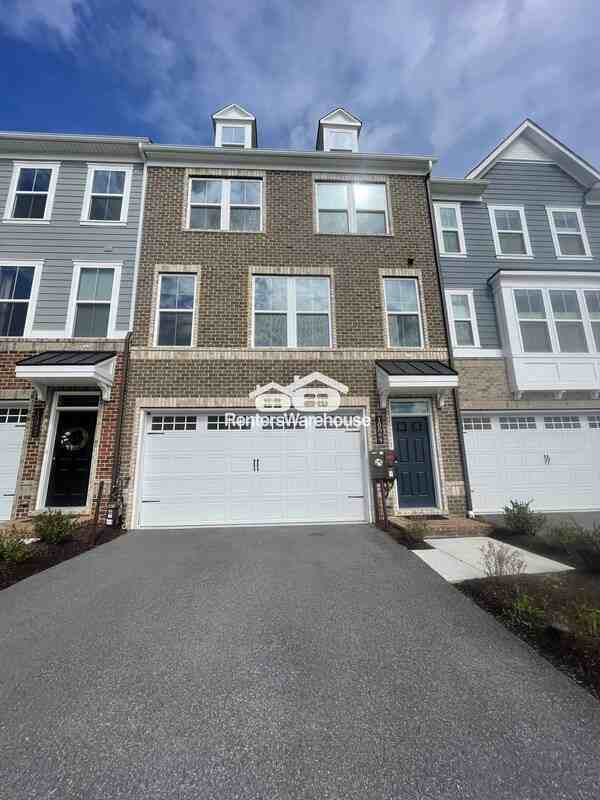 10864 Beckenham St - Photo 2 of 26