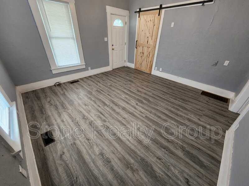 25 Soules St - Photo 2 of 12