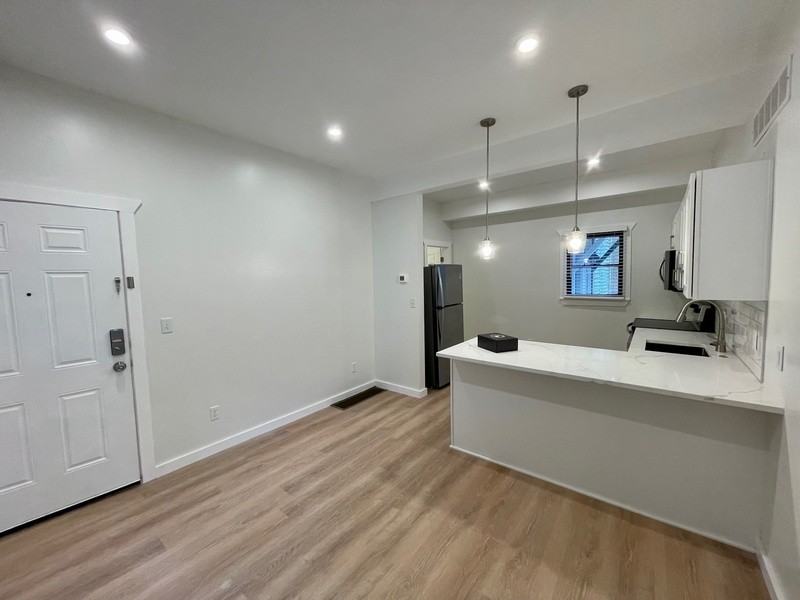 603 E Ann St #2 - Photo 4 of 10