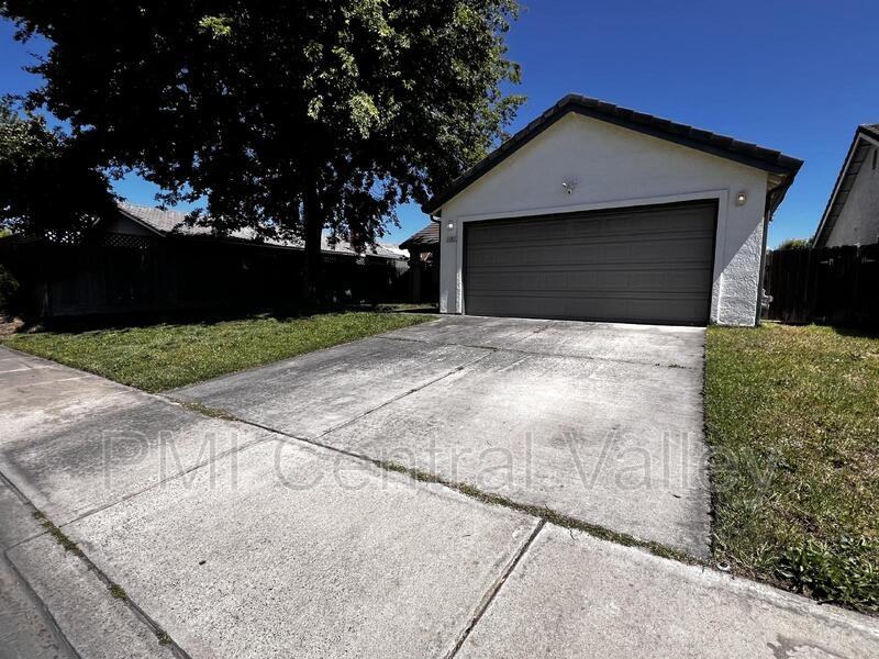 3492 Gerald Ct - Photo 3 of 25