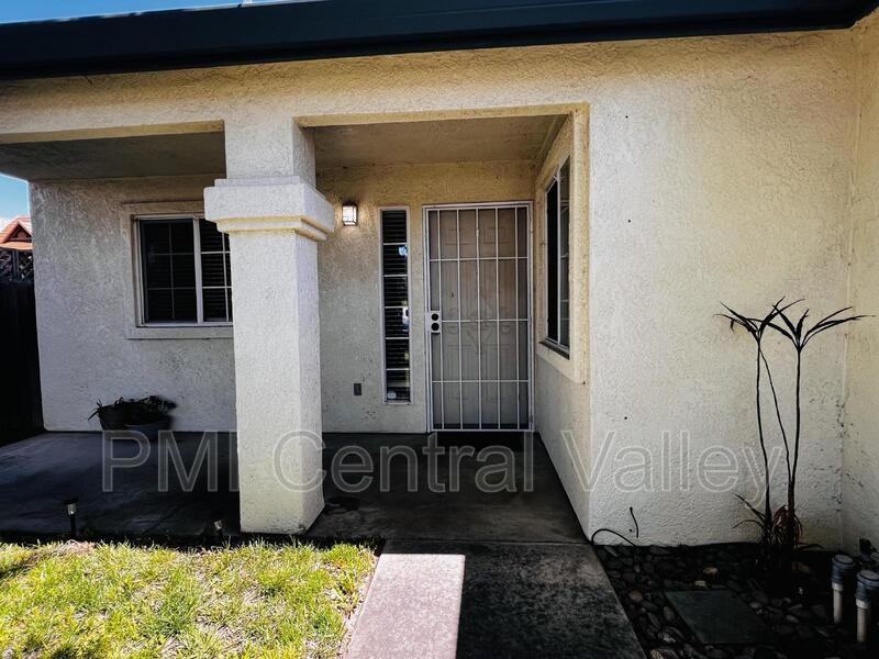 3492 Gerald Ct - Photo 4 of 24