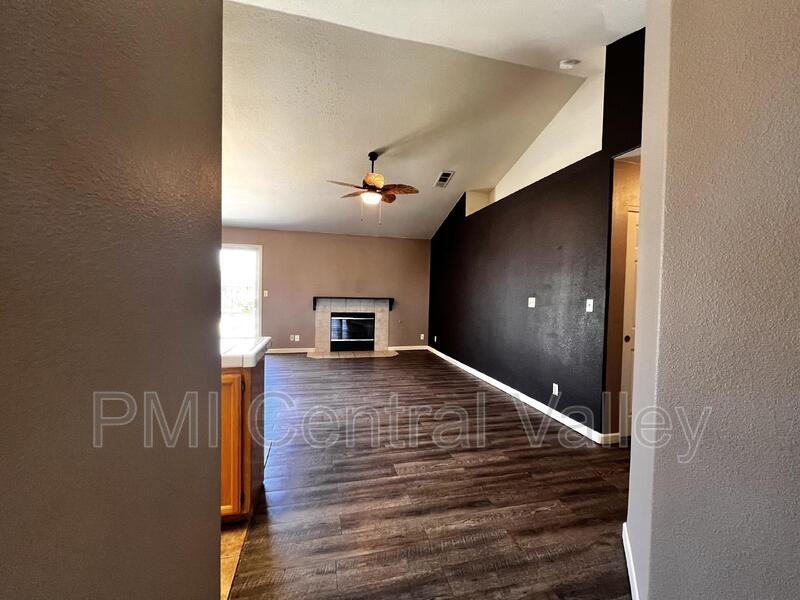 3492 Gerald Ct - Photo 5 of 24