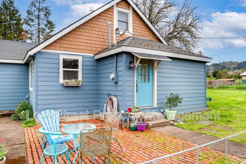 2009 W Hills Rd - Photo 2 of 36