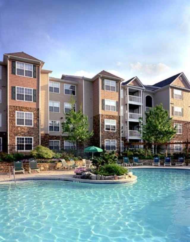 The Avonlea At Towne Lake - Photo 2 of 13