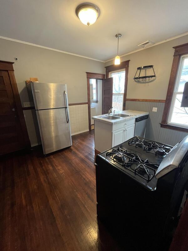 20 Besch Ave - Photo 3 of 15