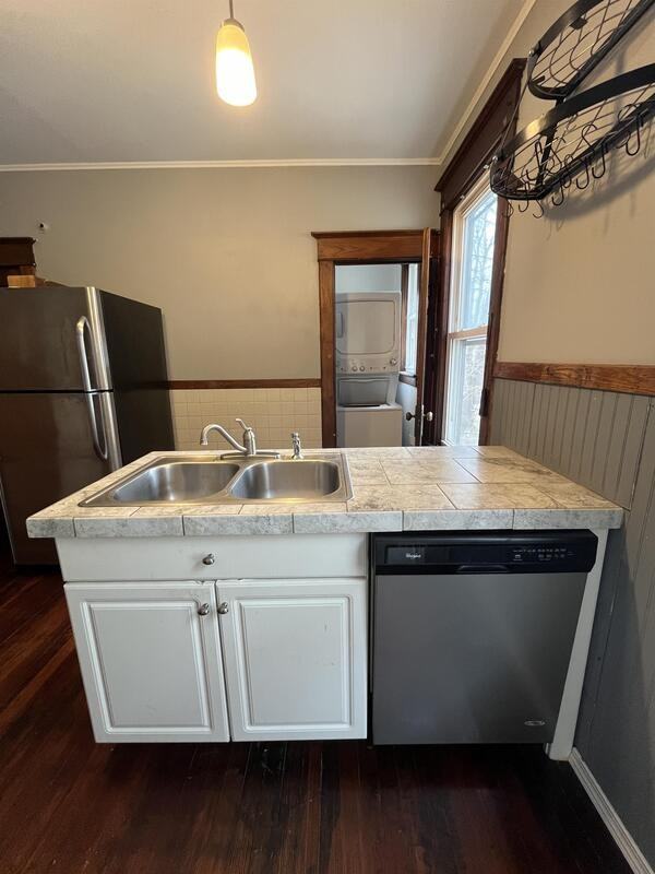 20 Besch Ave - Photo 4 of 15