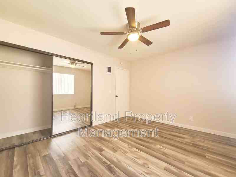 4166 Monroe Ave #4 - Photo 7 of 10