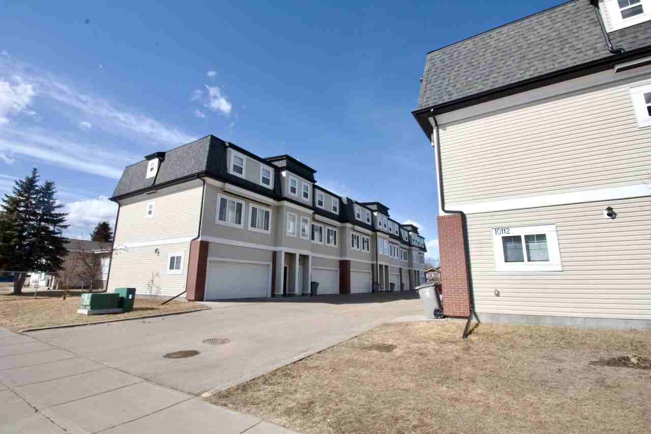 10112 101 Ave - Photo 4 of 4