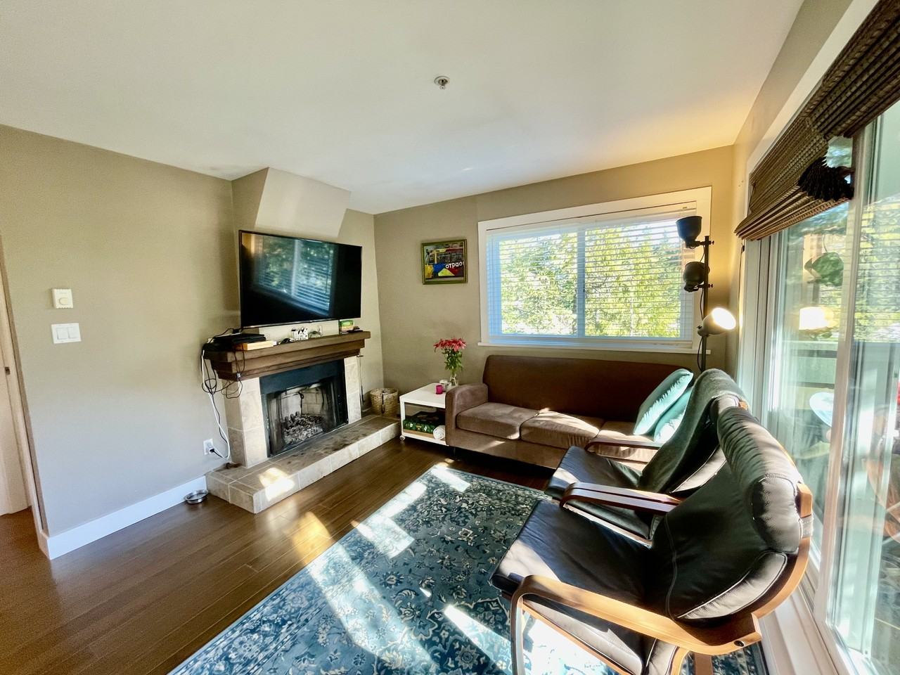 2106 Castle Dr - Photo 2 of 18