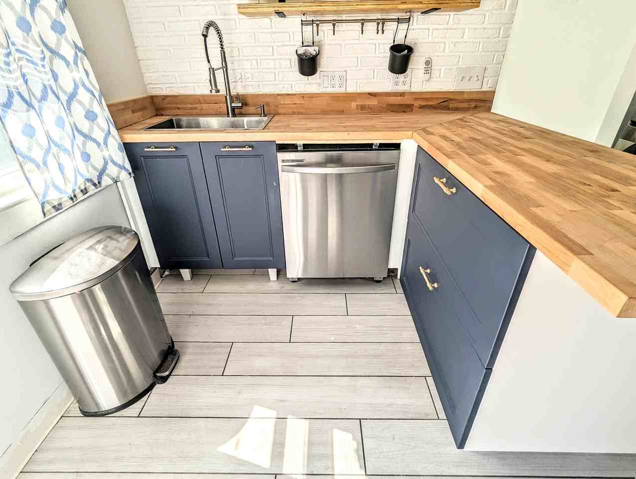 2202 Ravine St - Photo 3 of 18