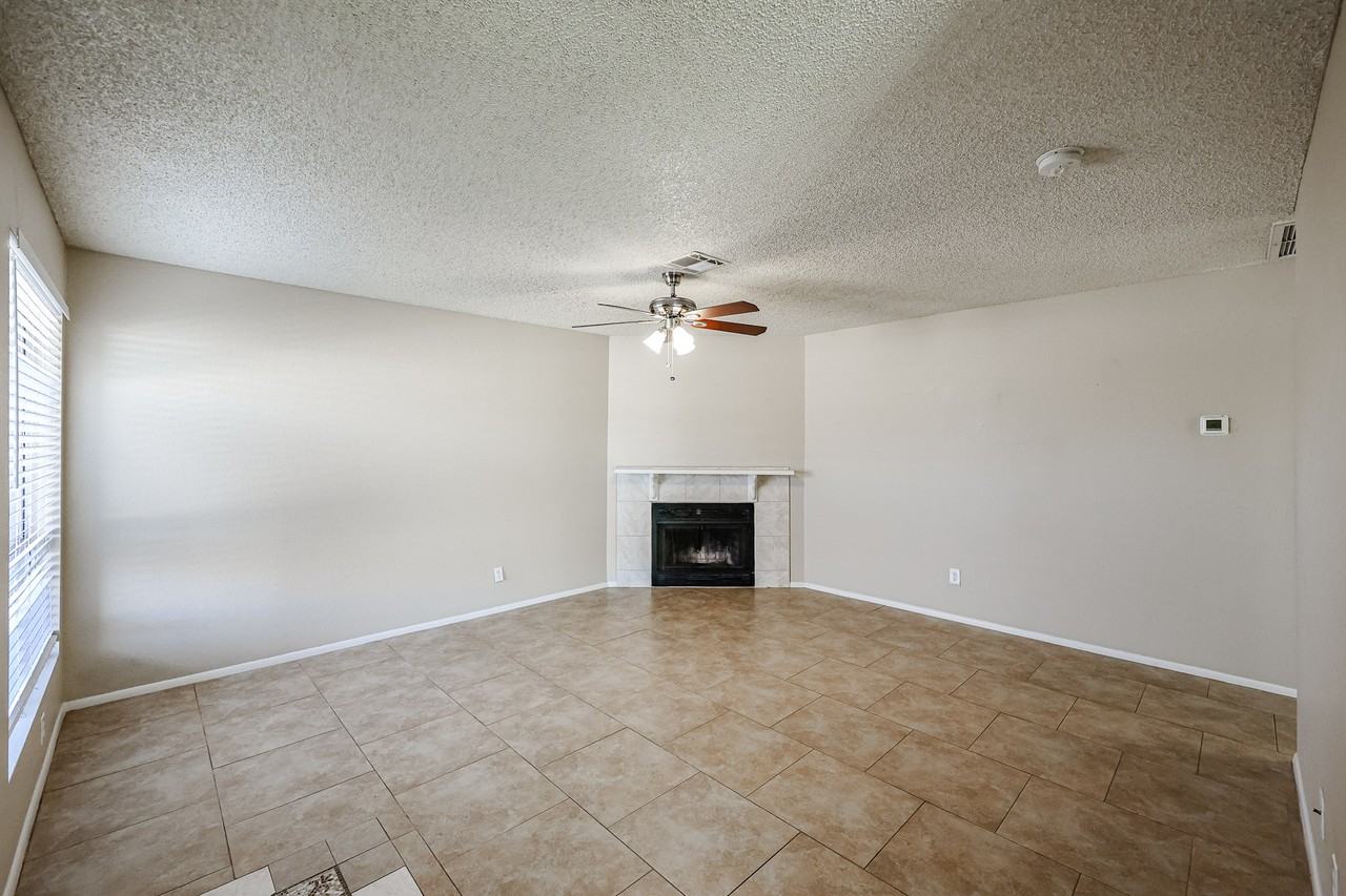 10815 W Northern Ave #104 - Photo 5 of 41