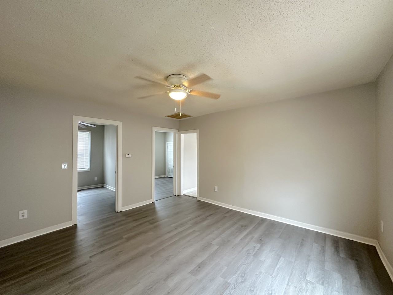 1131 S Bell St - Photo 3 of 21