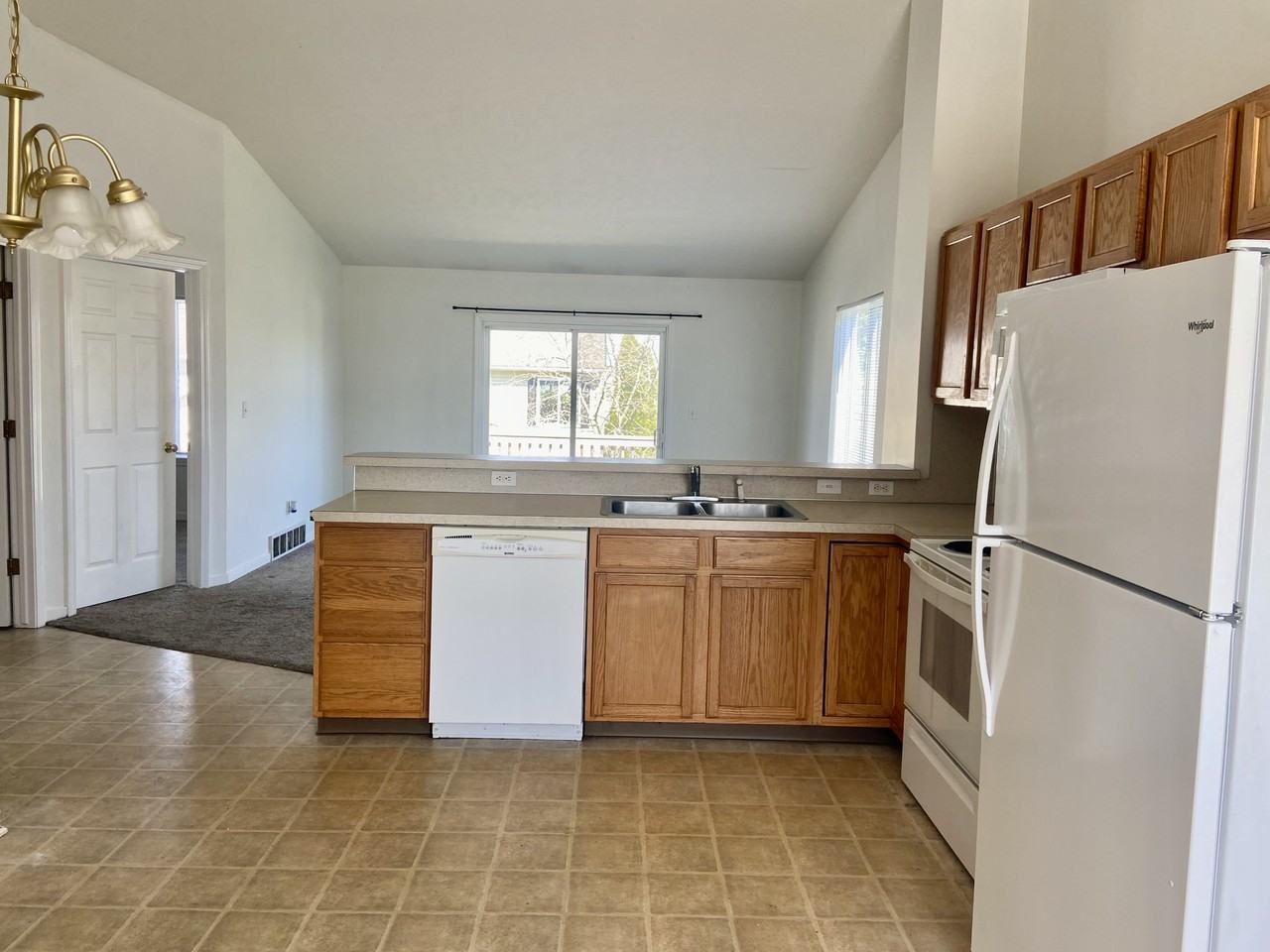 67 E48Th Street - Photo 2 of 12