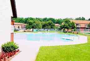 Colonial Gardens Apartments 305 Village Dr, Woodbridge Township, NJ