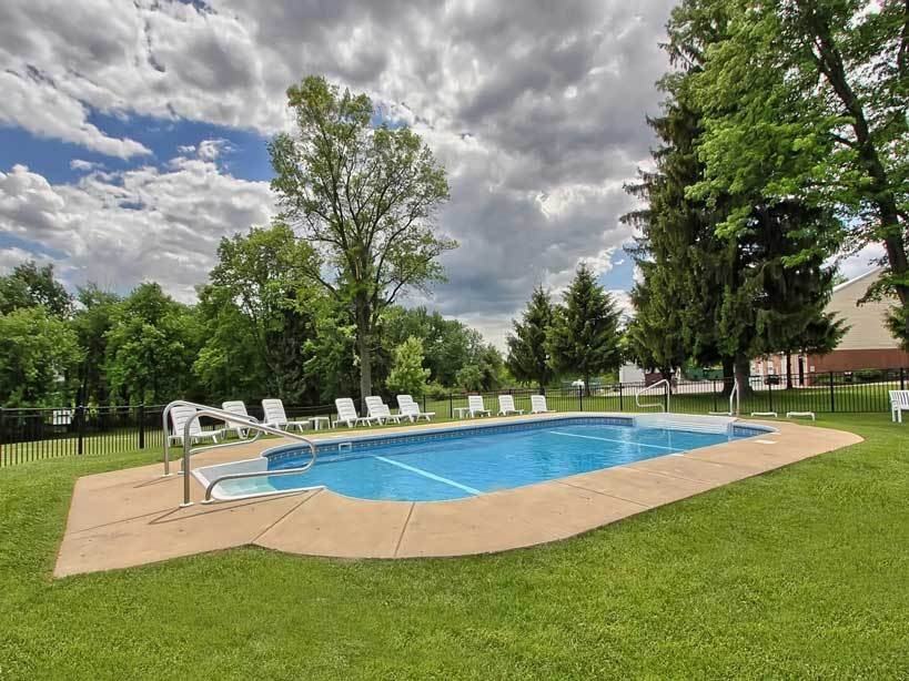 Governors Place Townhomes - Photo 3 of 31