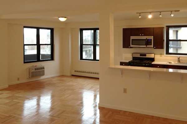 The Townhouse - Photo 2 of 18