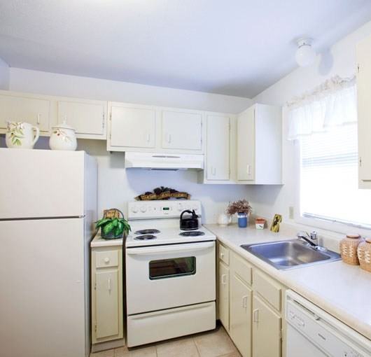 The Meadows Town Homes - Photo 2 of 13